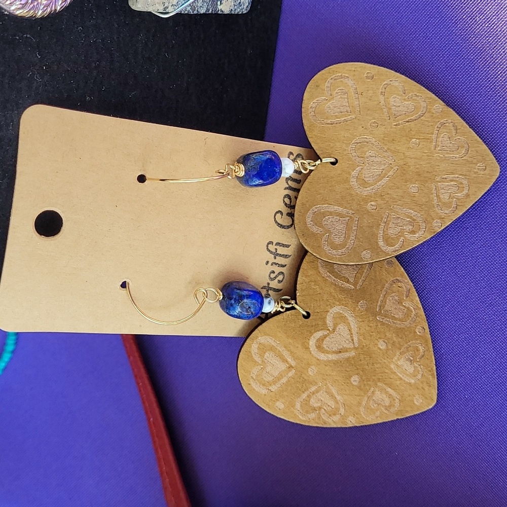 18 k gold lapis earrings with wooden hearts
